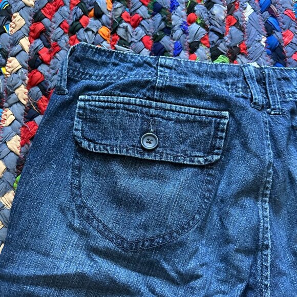 Y2K Old Navy Blue Jean Denim Bermuda Shorts Women's Size 6 Summer Vacay Beach - Picture 9 of 16
